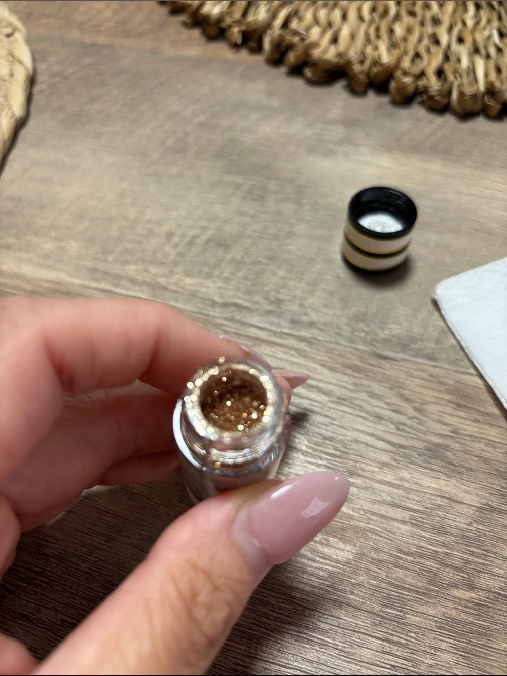 MAC Cosmetics Loose Glitter Eyeshadow - Bronze Shimmer